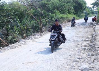 Jalan CBL Bikin Heboh! Usai Viral 4 Titik Ambles, Plt Bupati Turun Gunung: Perbaikan Segera Digas