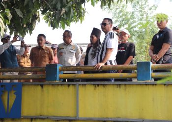 Plt Bupati Bekasi Tinjau Kalibutek dan Pulo Glatik, Soroti Jalan Rusak dan Penyempitan Saluran Air